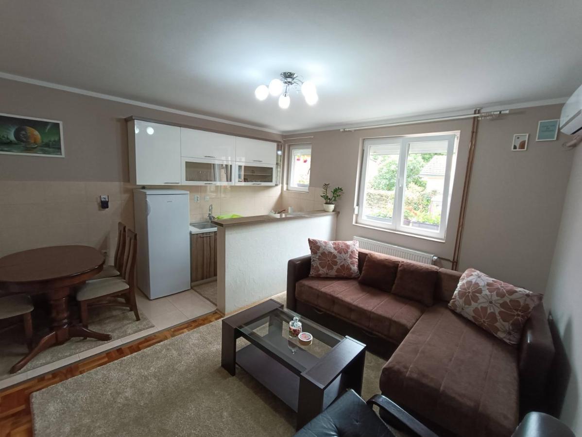 Fortress Apartments Ni Екстериор снимка
